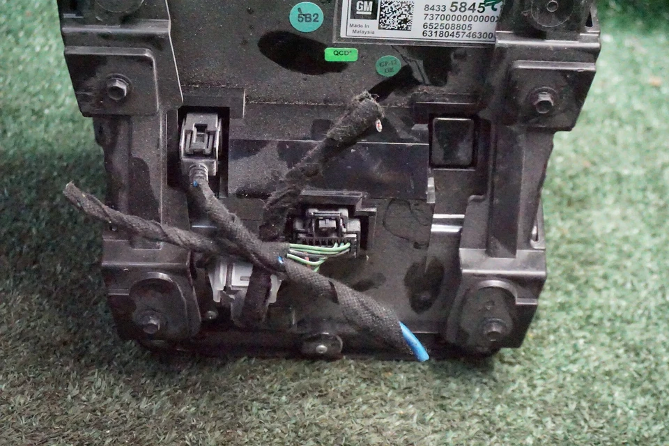 2013 2014 CADILLAC CTS RADIO RECEIVER OEM84335845 SCRACHES ON SCREEN - Image 4 of 4