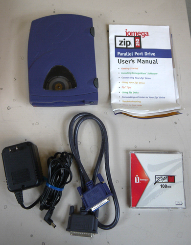 Iomega Zip 250 USB Powered External Drive 04018D04