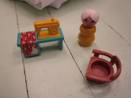 Fisher Price Vintage Little People Grandma Green Sewing Machine Play Toy blue