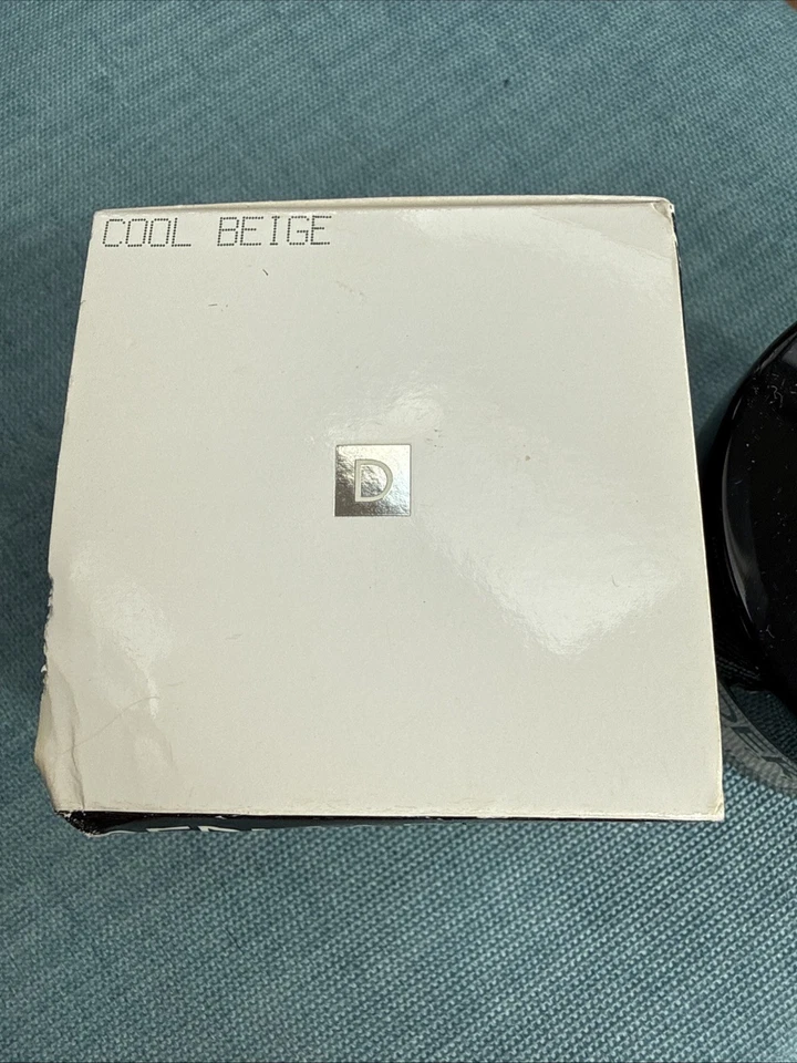 Dermablend Professional Loose Setting Powder Cool Beige 1 Oz / 28g - Image 2 of 4