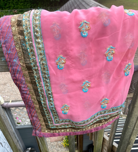 Eleganter indischer Bollywood Sari Hochzeit Pailletten bestickt Perlen rosa