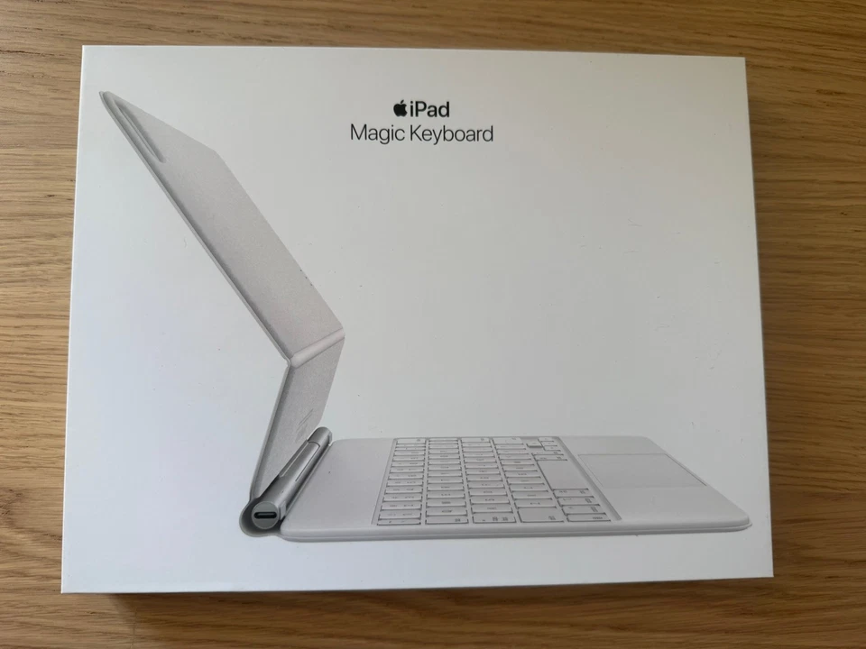 Magic Keyboard for iPad Pro 11-inch (4th gen) and iPad Air (4/5th gen) - White - Image 2 of 4
