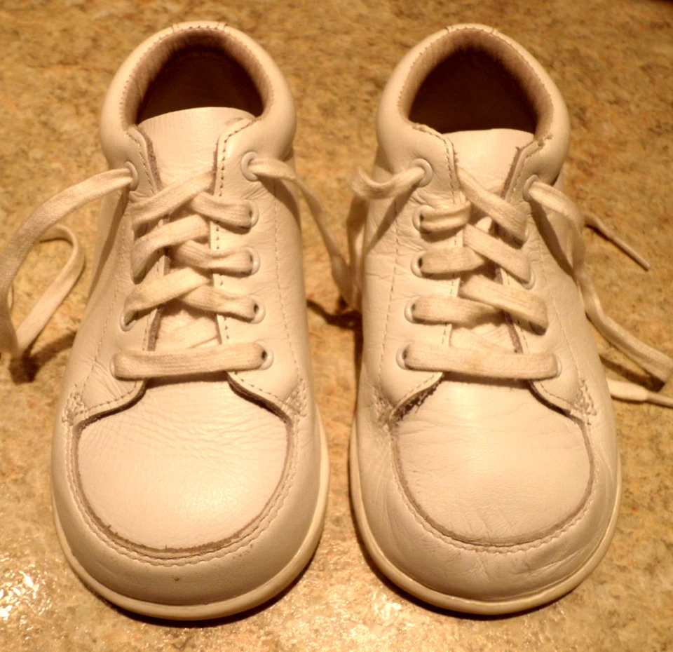 Stride Rite BLANCO 5EEE Cuero Superior Ancho Niño Bebé Zapatos - Uso muy ligero Foto 3 de 4