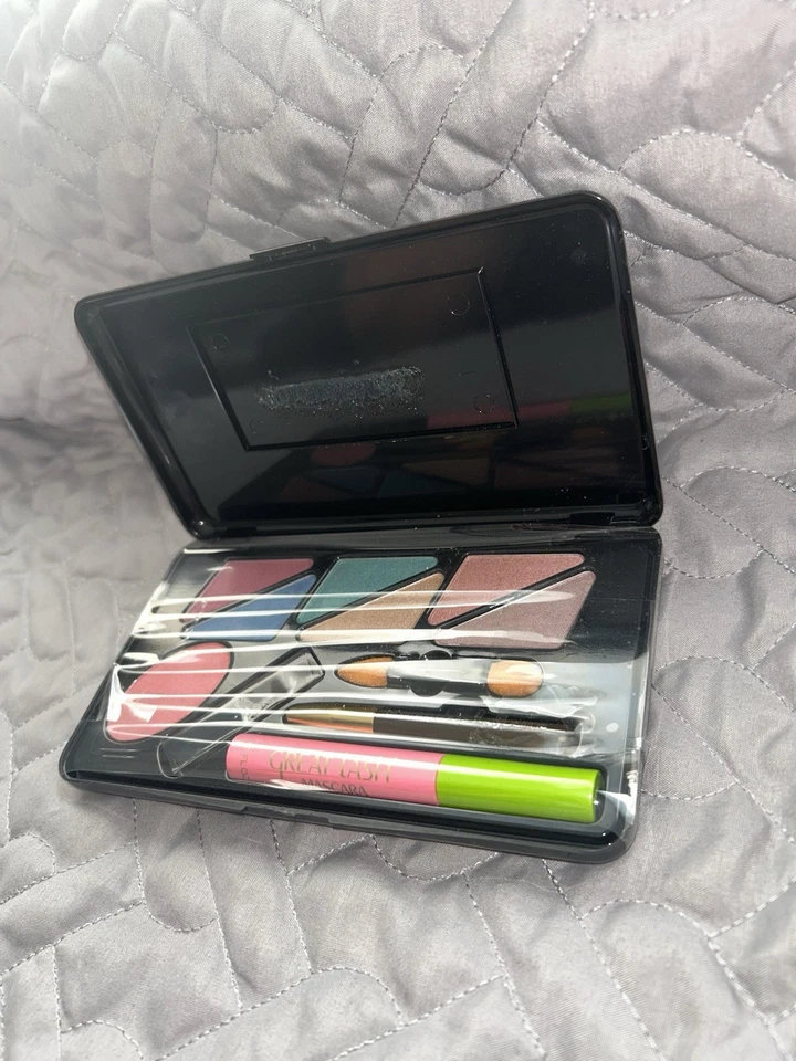 罕见! 1990 复古 MAYBELLINE Impressions 化妆盘全新经典大睫毛 — 第 4/4 张图片