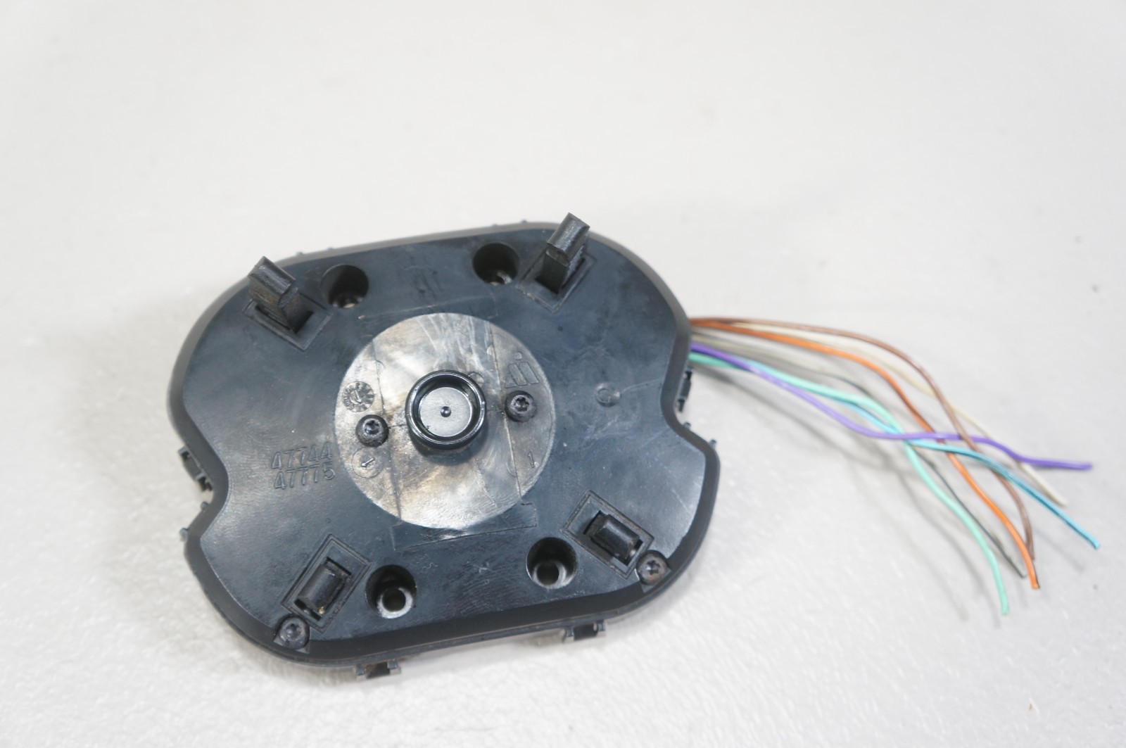 2007-2014 chevrolet tahoe right passenger mirror glass motor actuator oem