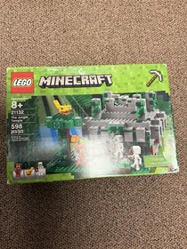 LEGO Minecraft 21132 The Jungle Temple Complete Set 598 pcs Steve Skeleton