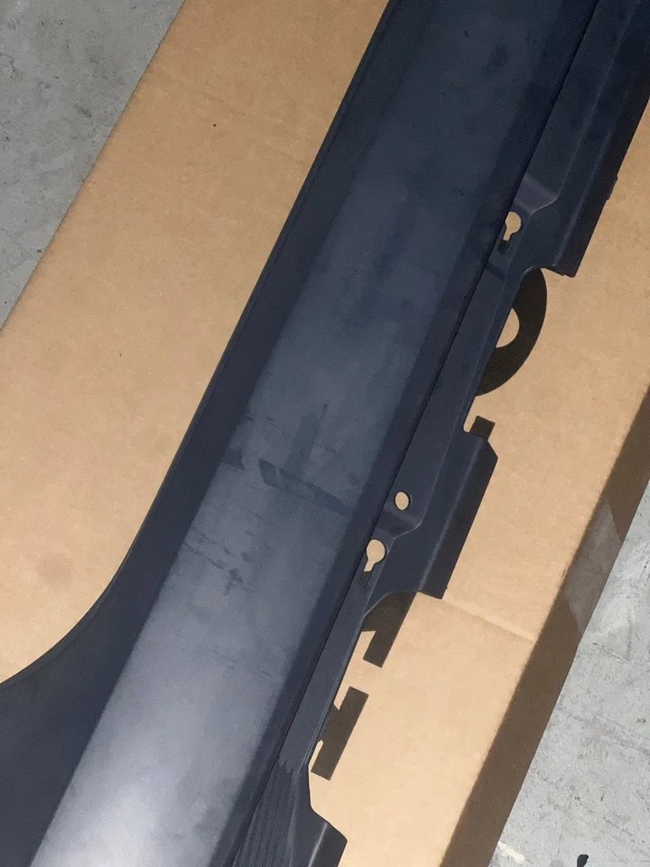 Volvo S60 молдинг/боковая юбка-качалка правая сторона 2012-2017 - Изображение 2 из 3