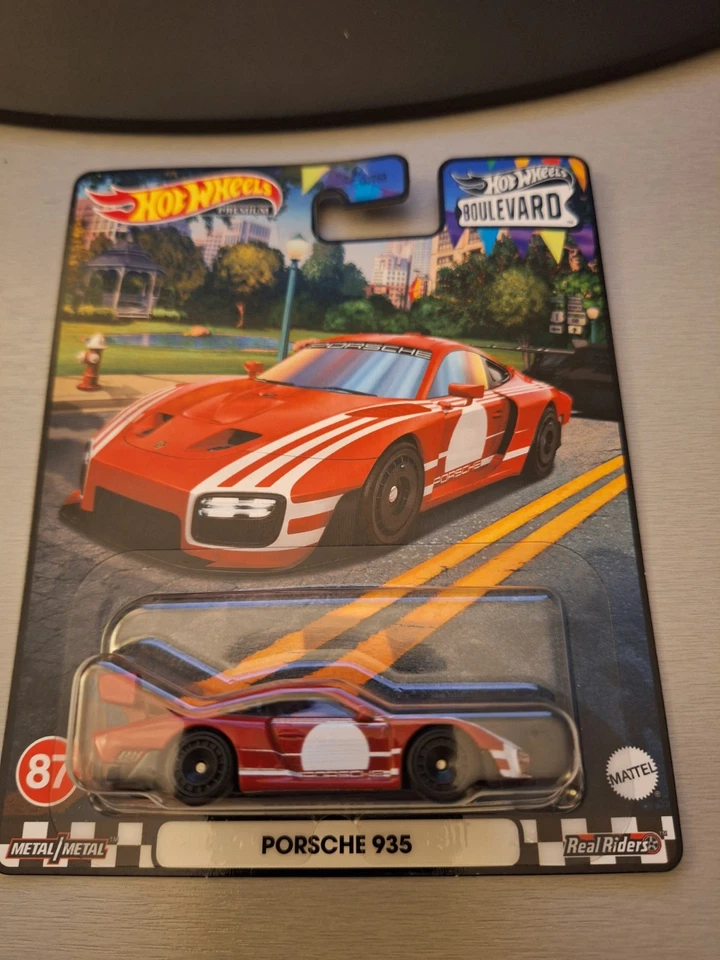 Hot Wheels Porsche Lote de 8: Boulevard 935, dorado 928 Final Run blanco 911 Carrera Foto 2 de 4