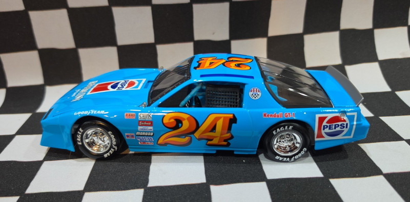 Action Tim Richmond #24 Pepsi 1985 Pontiac Firebird Xtreme 1:24 Diecast LE