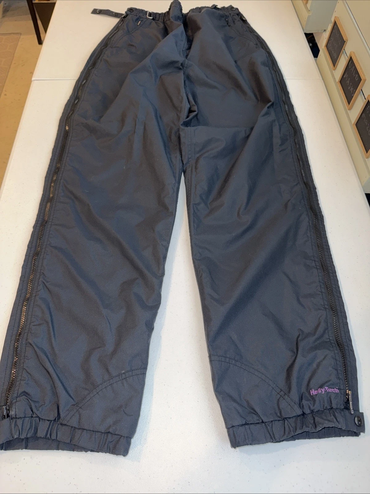 Womens Sz 14 Helly Hansen Helly Tech Waterproof Breathable Full Zip Snow Pants
Opens in a new window