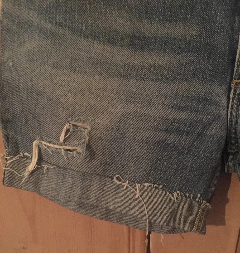 Vtg 90s LEE dark Denim Ripped frayed Festival party grunge Shorts S 28” waist - Image 3 of 4