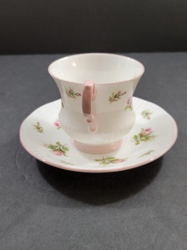 Vintage 1970s Royal Dover Teacup & Saucer Ribbed PINK Flowers & Trim England - Picture 4 of 13
