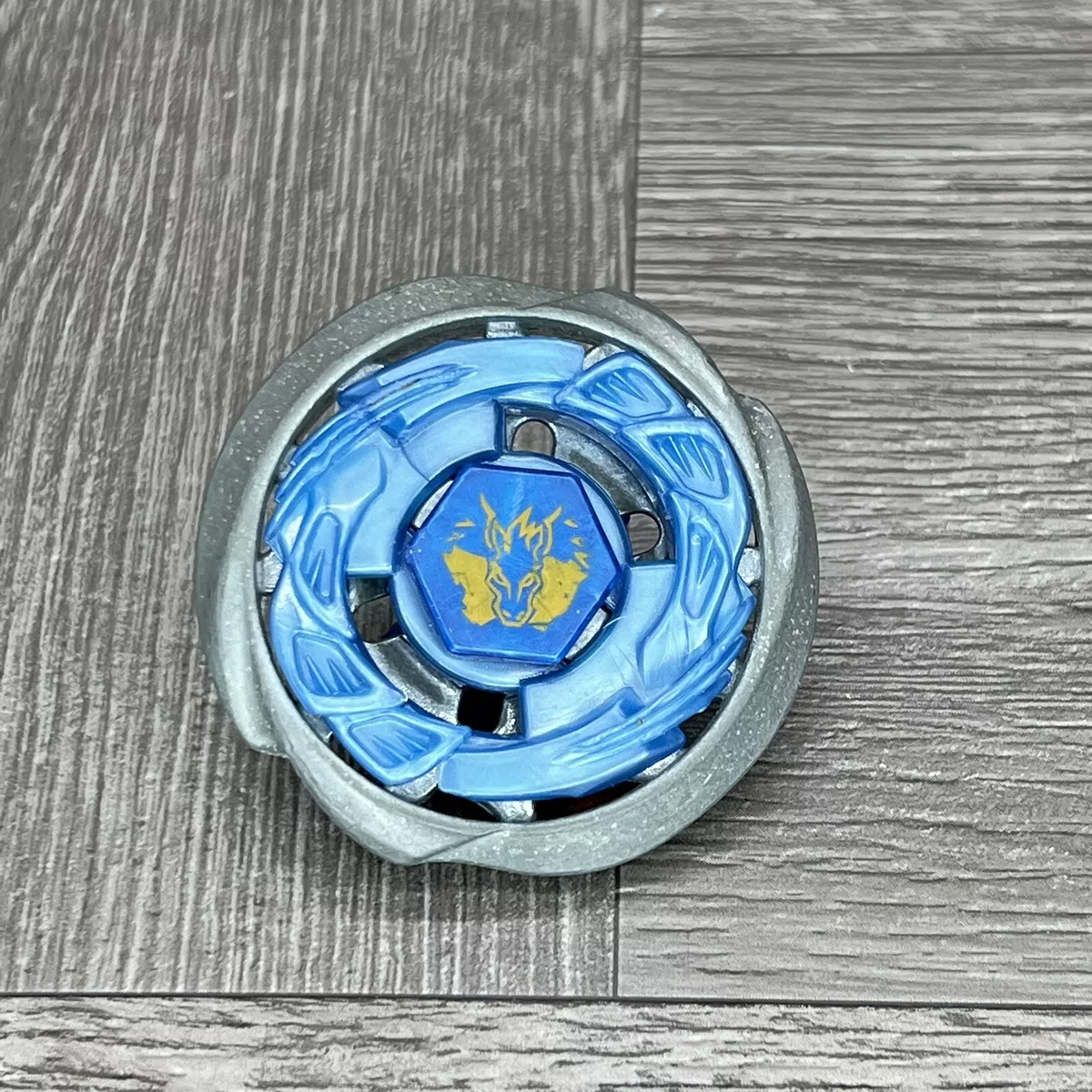 The Silver Pegasus - Beyblade: Metal Fusion