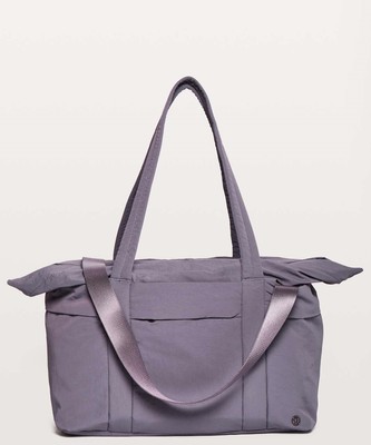 lululemon small duffle bag