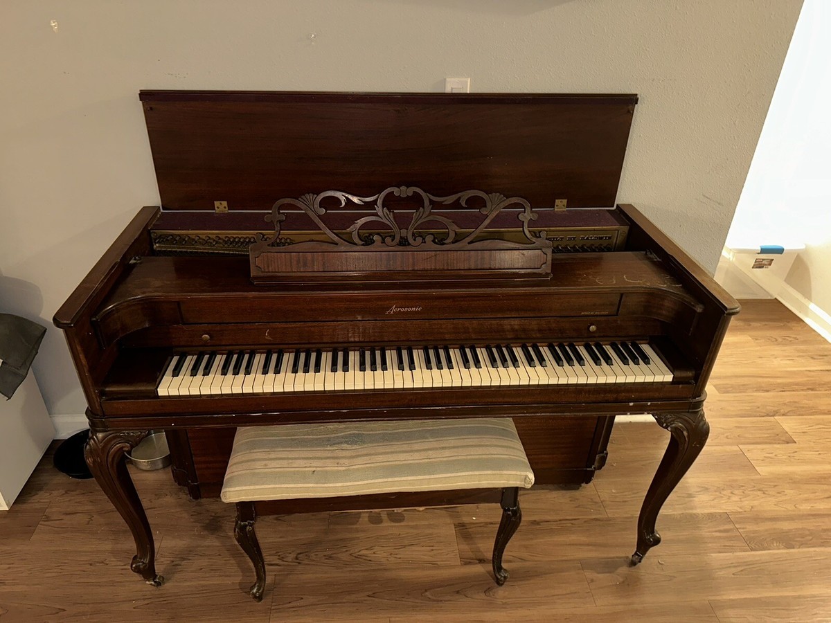 1947 Vintage Baldwin Acrosonic 88 Key Walnut Upright Spinet Piano
