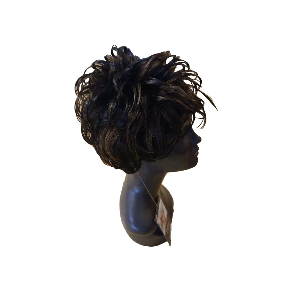 Pelucas Cortas Corte Bob Pixie, Foxy Silver Collection Kanekalon, Color F4/27 Foto 3 de 4