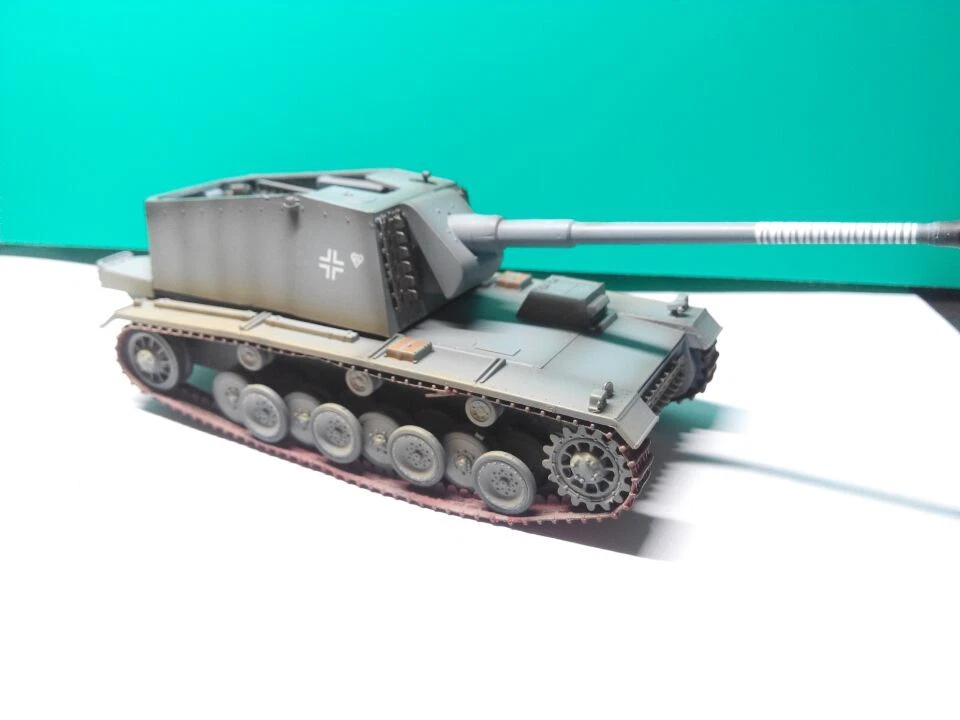 Easy Model 1/72 German 128mm Selbstfahrlafette Sturer Emil #36263 - Image 2 of 4