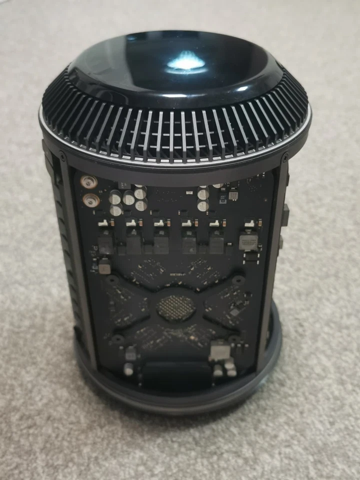 RESTORED Apple Mac Pro 2013 | 12 Core | D700 | Very Good Condition - Image 4 of 4