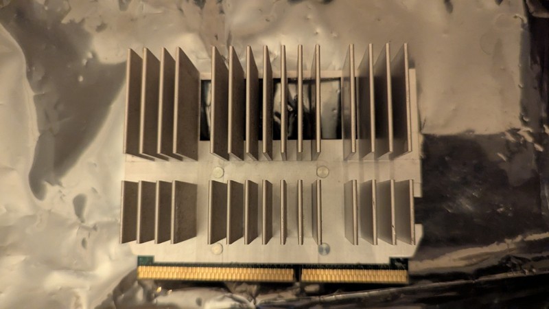 PENTIUM III 700/ 256 / 100 / 1.65V / S1  SLOT 1 Foxconn Silent Cooling System