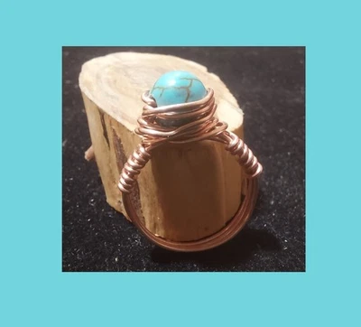 Bague en cuivre massif et turquoise , fait mains, artisanale, wire wrapping - Photo 1/4