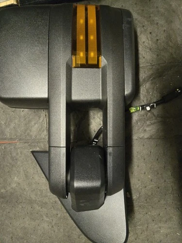 GM driver side mirror 84691670 For Chevrolet Silverado, Sierra. original part.