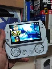 Sony PSP GO console White PSP-N1001 ( Rare) Good Condition 