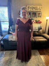 Formal Gown Sz 18- Burgundy Mother Of The Bride/Groom, Prom, Bridesmaid