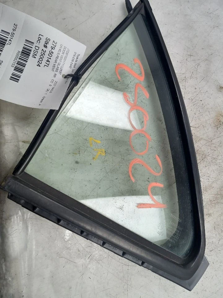 07-12 TOYOTA YARIS S CONDUCTOR TRASERO PUERTA IZQUIERDA VENTILACIÓN CRISTAL Foto 2 de 4