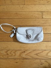 Coach Legacy Vintage Chalk White Turn-lock Wristlet Silver Color Hardware Y2K