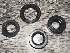1EA NEW QA50 4 PIECE ENGINE OIL SEAL SET (Y3072)