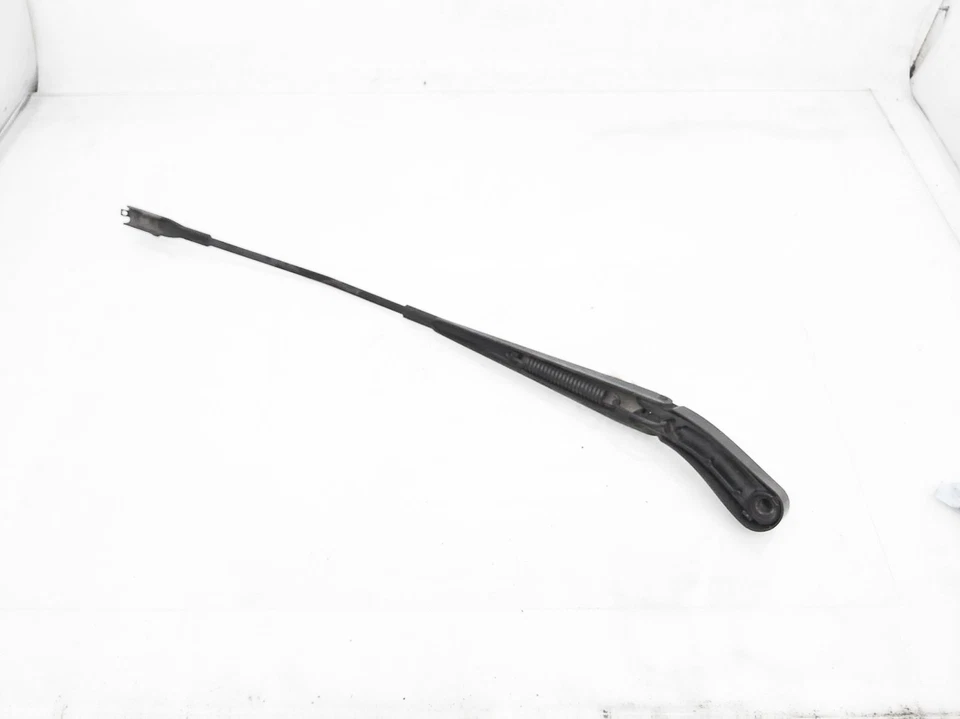 Brazo limpiaparabrisas pasajero derecho Volvo V70 2005-2007 30655615 Foto 3 de 4