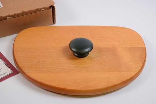 Longaberger New Wooden Elliptical Lid with Round Green Wooden Knob #52396 - Picture 2 of 5