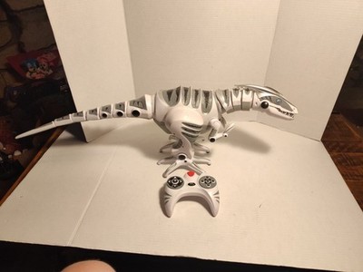 WowWee Roboraptor RC Robot Dinosaur 32  Remote Control Interactive Toy 2005 work