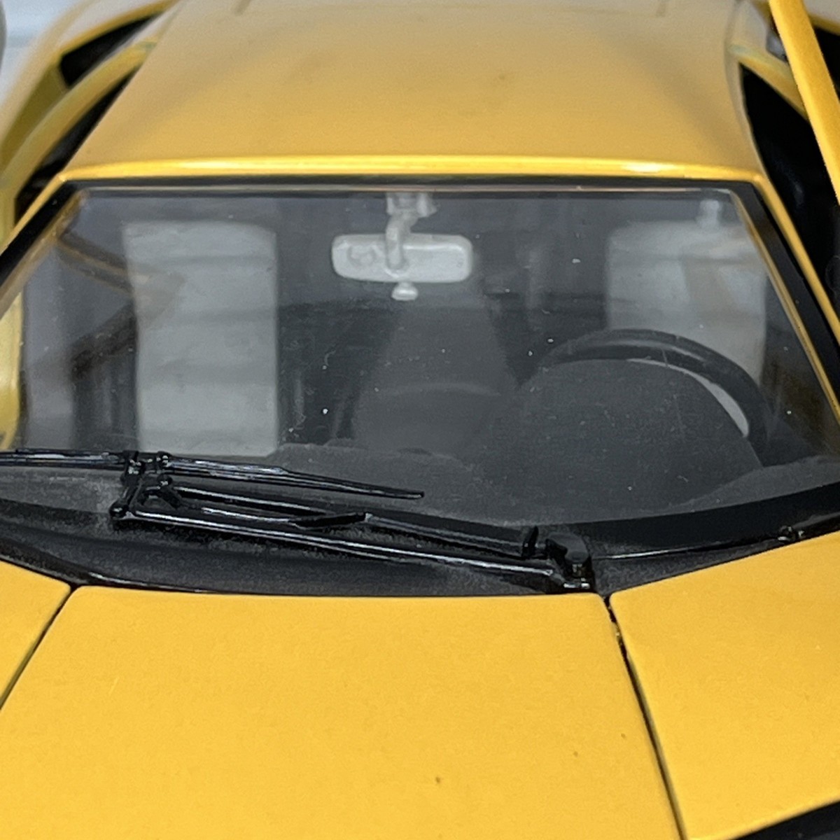 Burago Lamborghini Murciélago Car - Yellow - Scale 1/18 - Made In