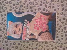 18+ Caja Promocional Caffeine Critical Pussy Cat Nueva Historia de Dios Nunca Abierta