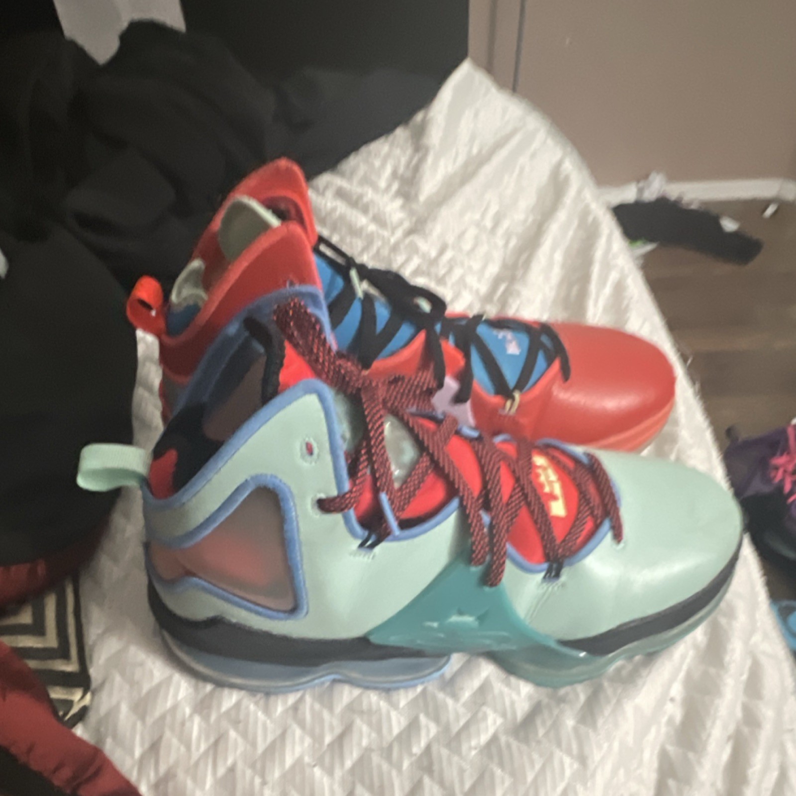 Nike LeBron 19 High Top Colorblock Multicolor Basketball Sneakers for Men thumbnail 3