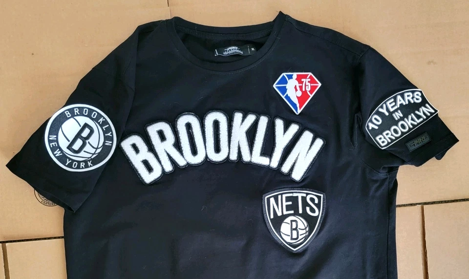 Pro Standard Youth Brooklyn Nets 10 Yr Anniversary Black Embossed Logo TShirt XL - Image 2 of 4