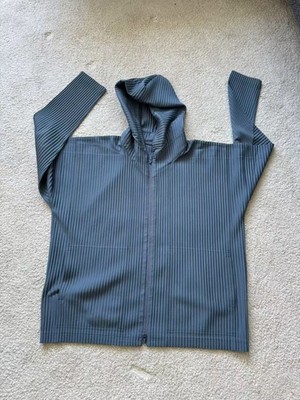 週末限定値下げ) オムプリッセ ジップアップジャケット　サイズ3 ライトグレー Homme Plissé Issey Miyake Gray Zip Jacket Very good condition Size