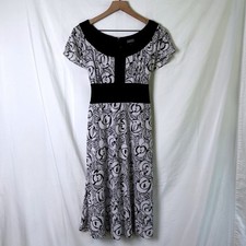 Adrianna Papell Floral Rose Print Fit  Flare Midi Dress Size 4 Black White