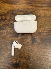 Apple AirPods Pro with Wireless Charging Case - WORKS GREAT