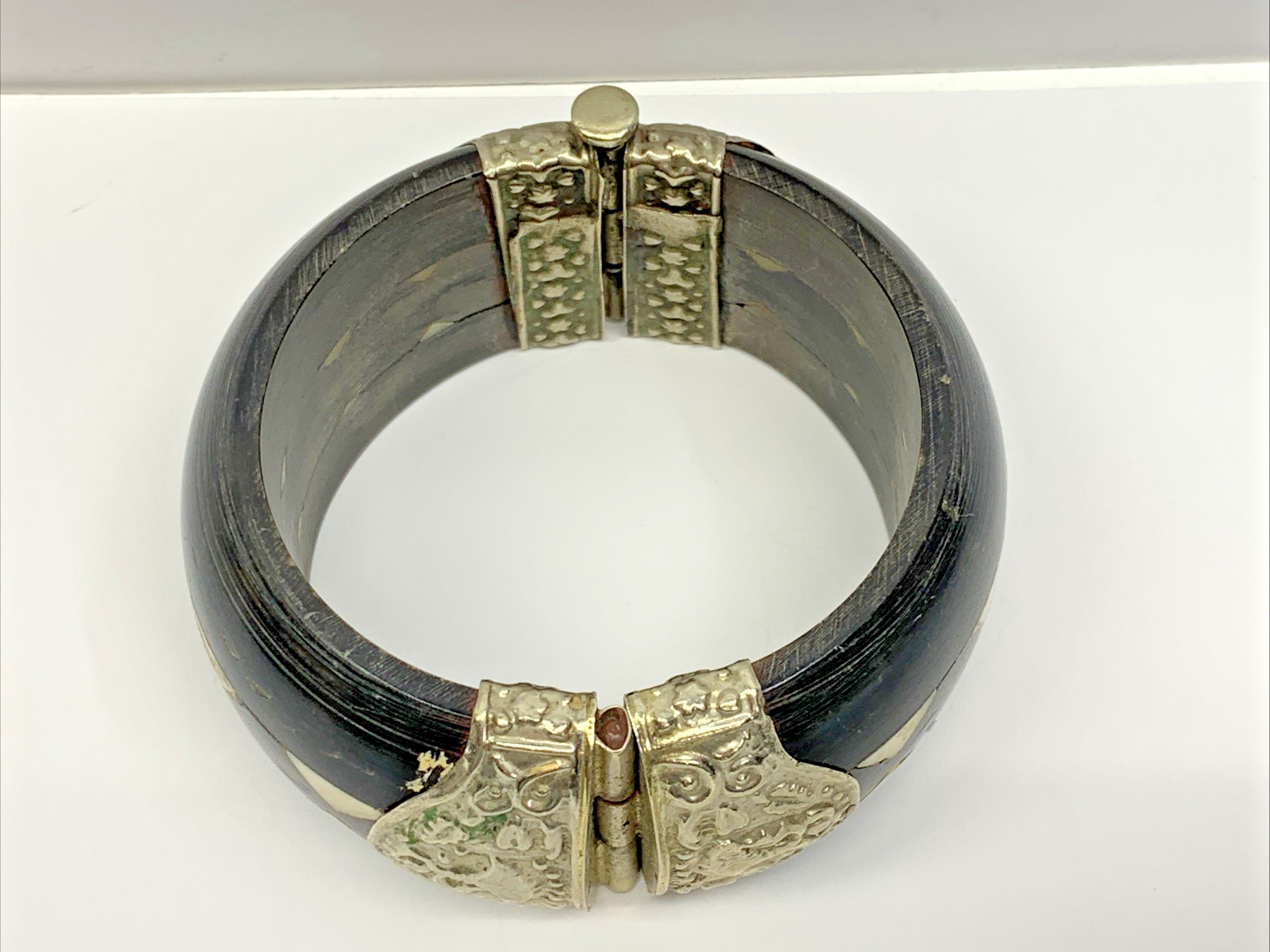 Vintage Silver Tone Hinged Bangle Statement Brace… - image 11