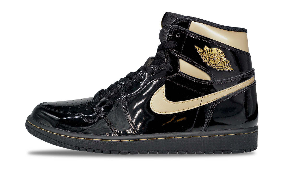 jordan retro 1 black metallic gold