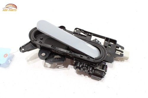 2022 - 2024 RIVIAN R1T FRONT LEFT DRIVER SIDE EXTERIOR DOOR HANDLE OEM - Picture 2 of 9
