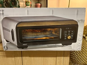 **NEXT BRONX BLACK ELECTRICALLY HEATED 12" PIZZA OVEN, BNIB**