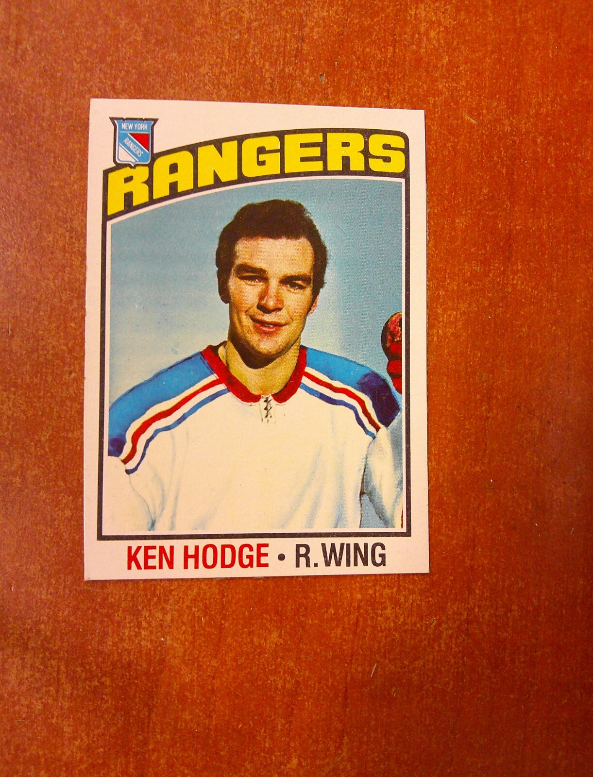 1976-77 Topps - Ken Hodge #25  - MINT - PACK FRESH 🔥