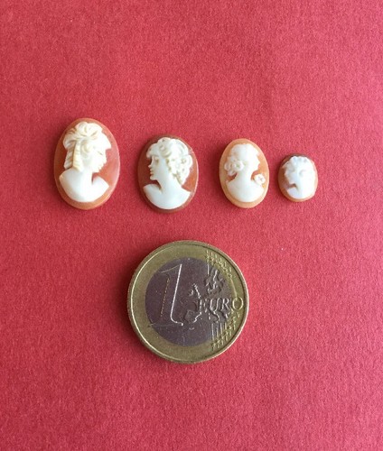 Lot De 4 Véritables Camés En Coquillages - Bijoux Vintage Et Naturels