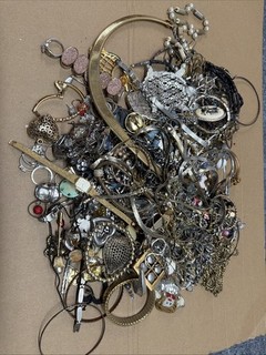 5.50 LBS Junk Costume Jewelry Lot Broken Repurpose Repair Craft