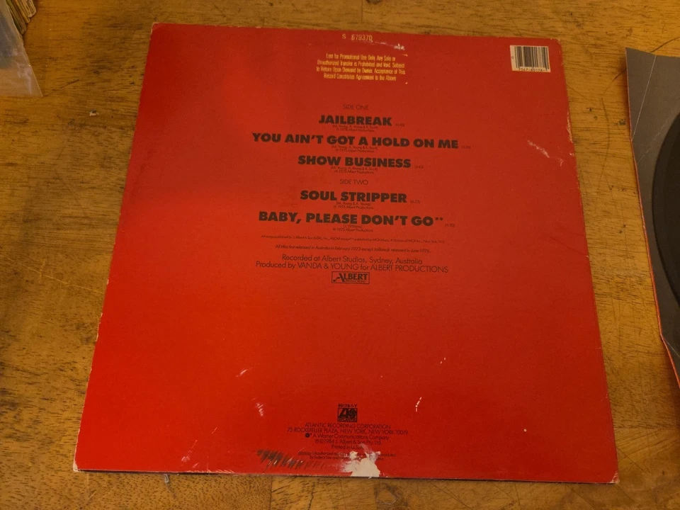 1984 AC/DC '74 Jailbreak   PROMO  1st Pressing Masterdisc  Lp NM /  - Image 2 of 4