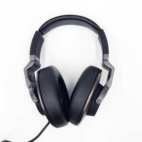 AKG by Harman K553 Pro Closed-Back Studio Headphones - Picture 3 of 8
