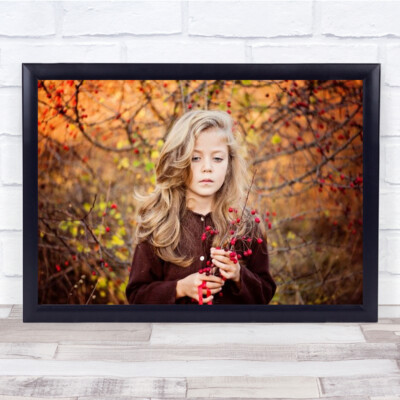Herbst Kind Bokeh Herbstportrait Mädchen Kind Beere Beeren Haare Wandkunstdruck